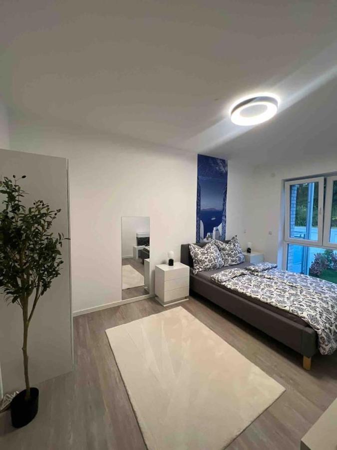 Luxurioeses Apartment,Neubau, 4 Personen, Parkplatz, Griechischer Stil Bochum Buitenkant foto