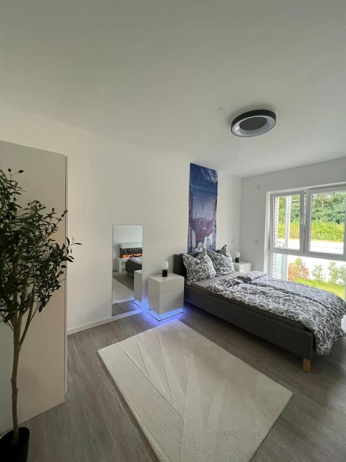 Luxurioeses Apartment,Neubau, 4 Personen, Parkplatz, Griechischer Stil Bochum Buitenkant foto